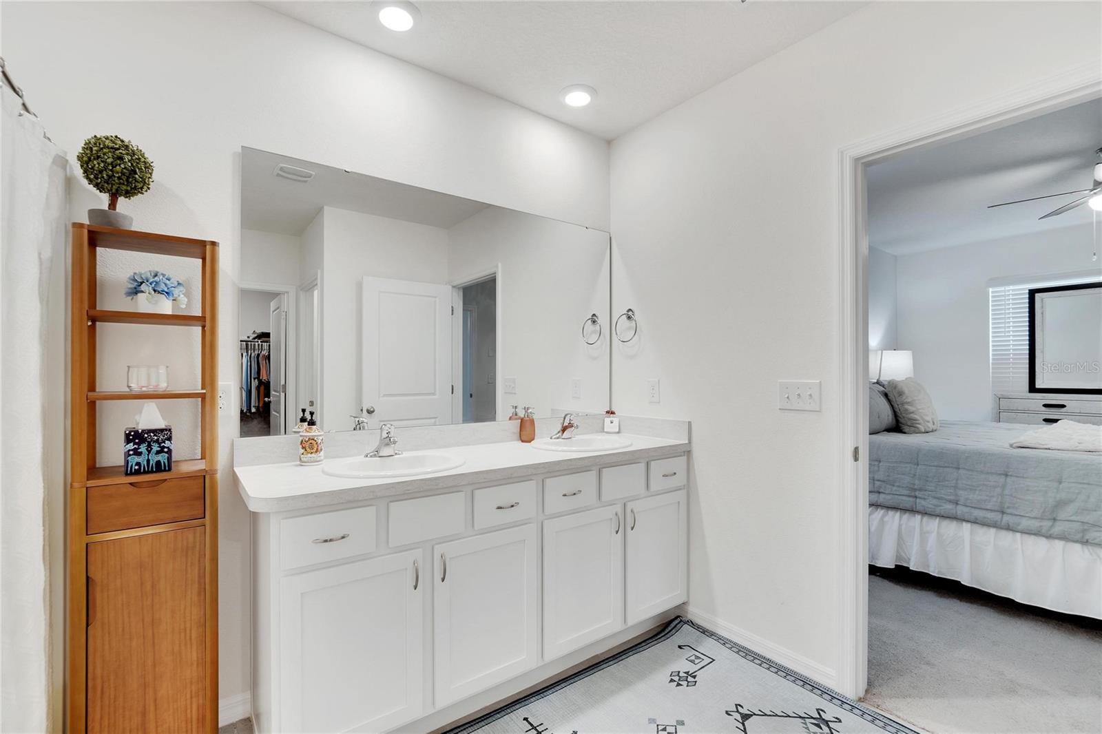 VILLAGES OF GLEN CREEK MC-1 - Residential