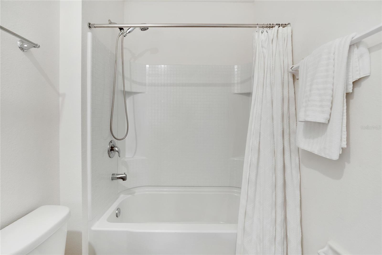 VILLAGES OF GLEN CREEK MC-1 - Residential