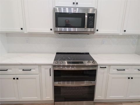 Tiny photo for 1303 NE 23rd Avenue, Ocala, FL 34470 (MLS # OM720139)