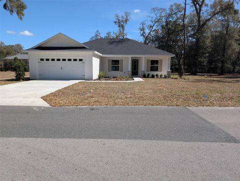 Photo of 1303 NE 23rd Avenue, Ocala, FL 34470 (MLS # OM720139)