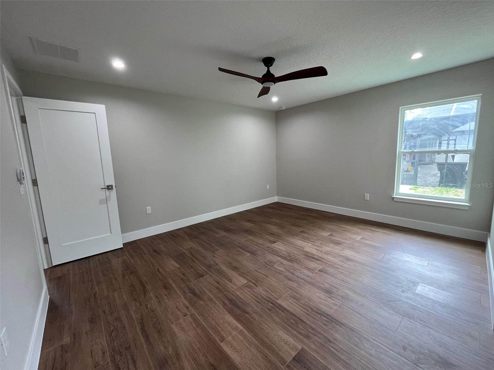 FOREST GROVE BUS CENTER - Residential Income