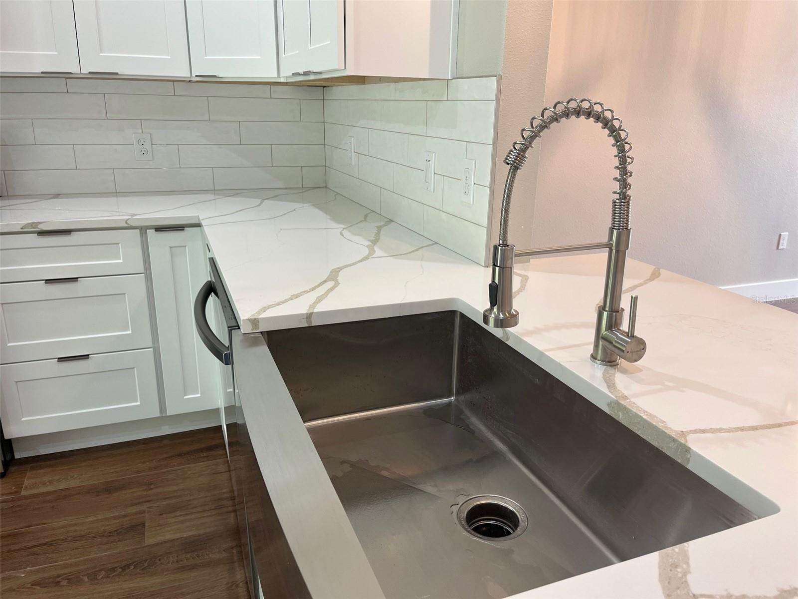 FOREST GROVE BUS CENTER - Residential Income