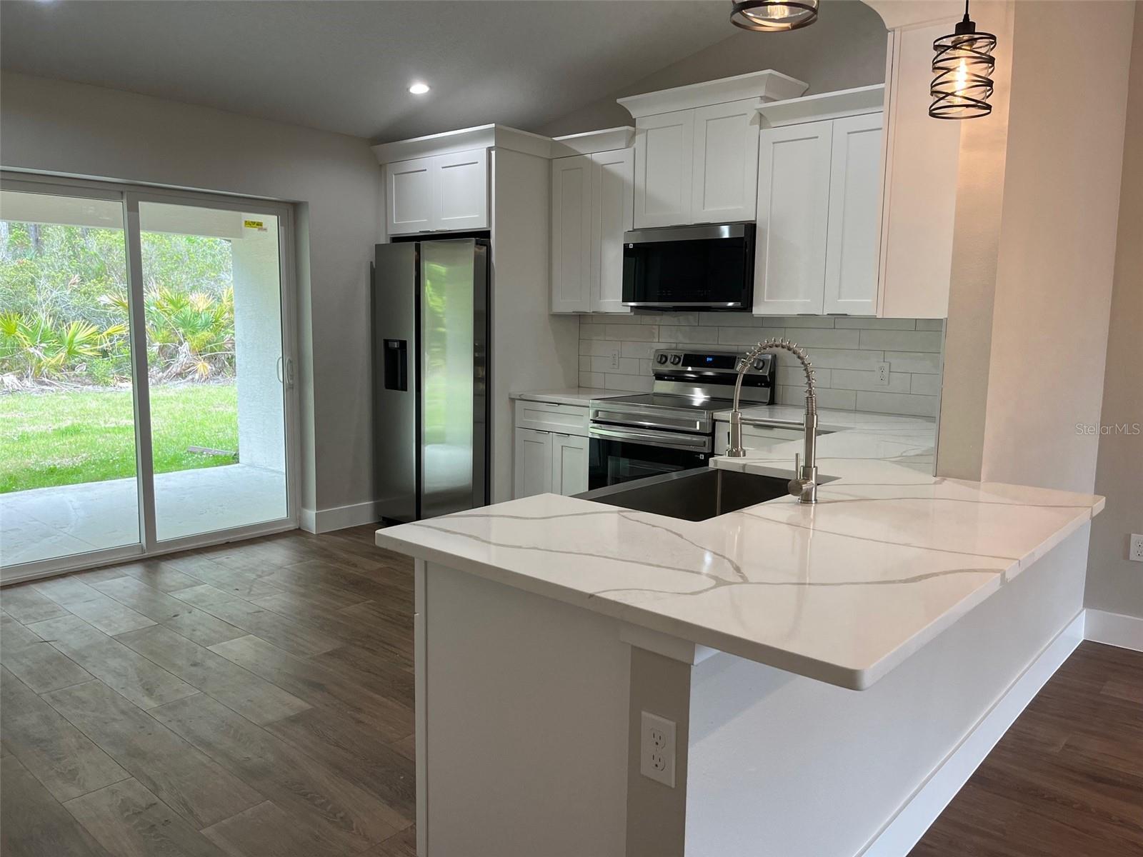 FOREST GROVE BUS CENTER - Residential Income