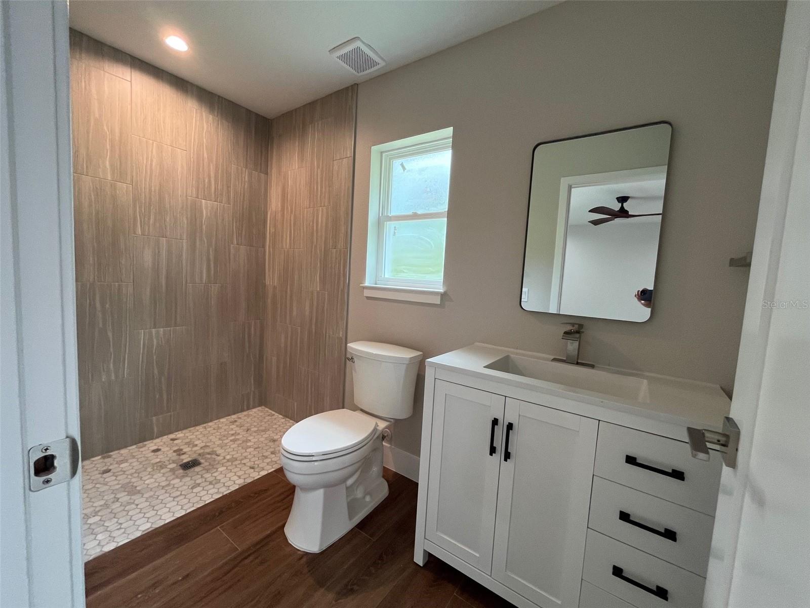 FOREST GROVE BUS CENTER - Residential Income