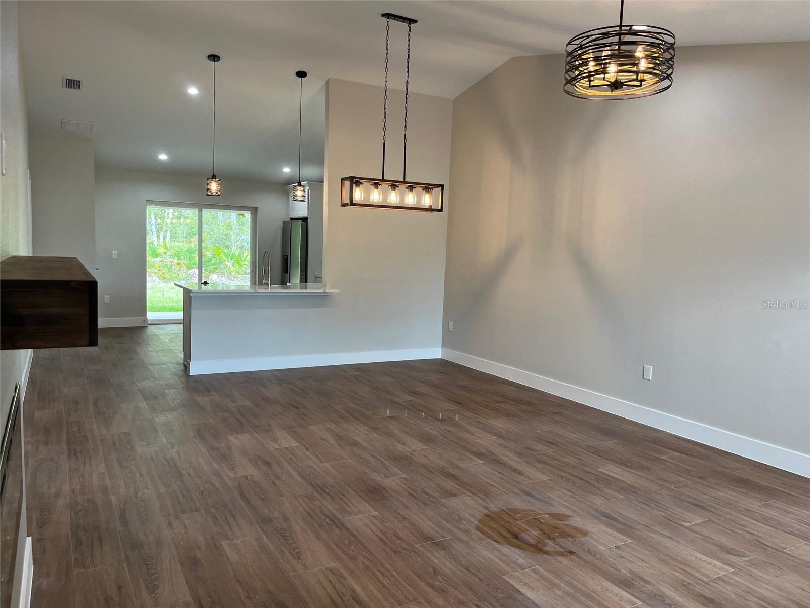 FOREST GROVE BUS CENTER - Residential Income