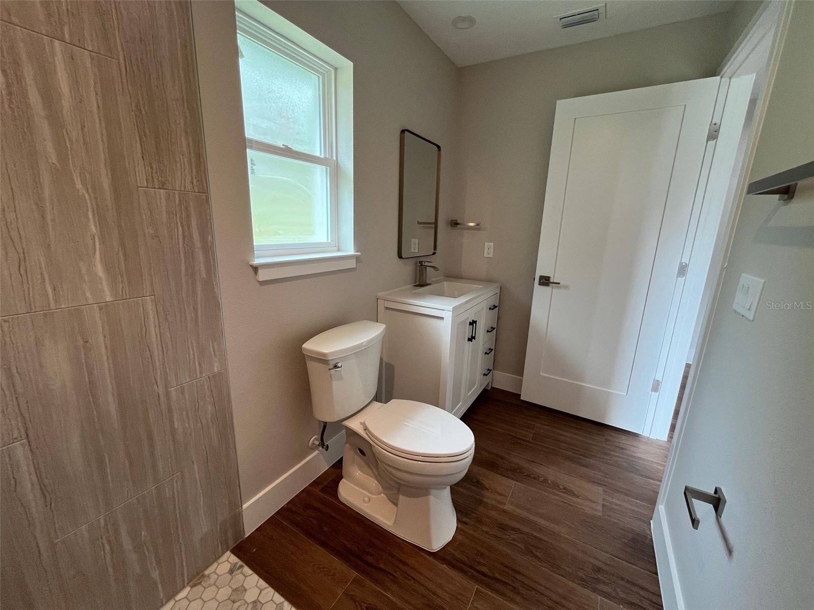 FOREST GROVE BUS CENTER - Residential Income