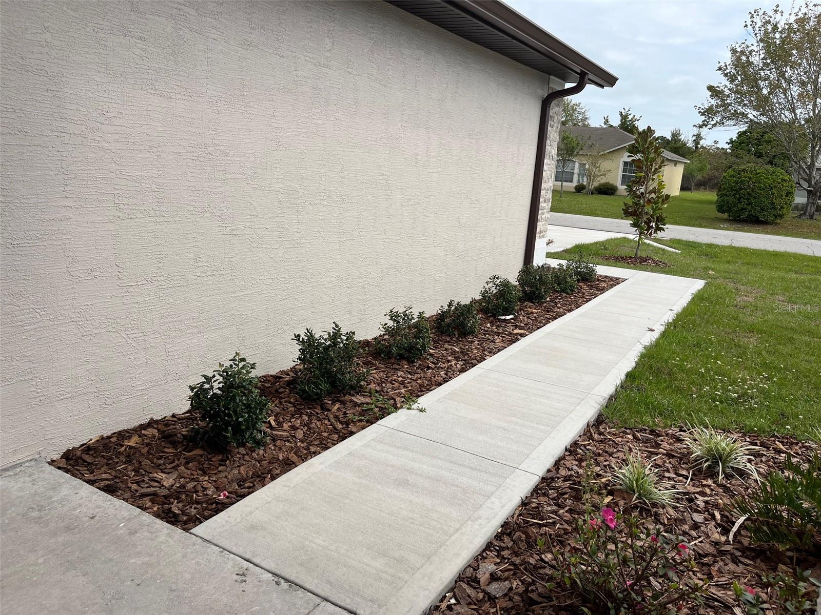 FOREST GROVE BUS CENTER - Residential Income