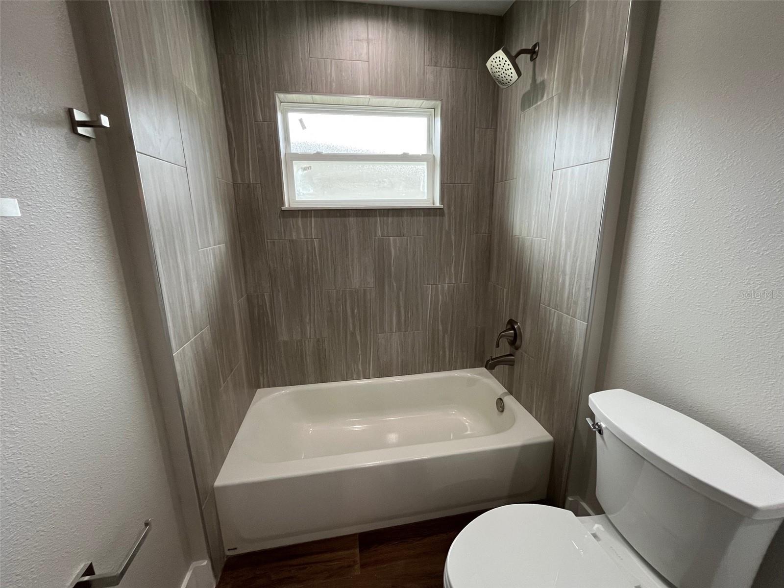 FOREST GROVE BUS CENTER - Residential Income