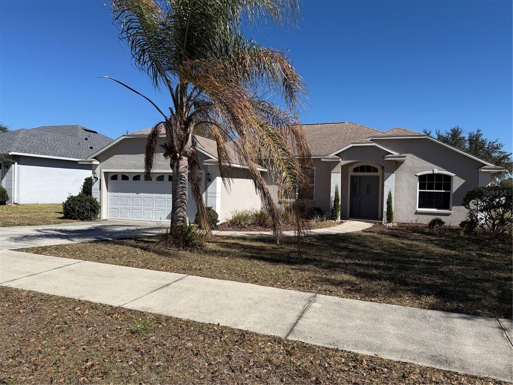 Photo of 1048 Princeton Drive, Clermont, FL 34711 (MLS # G5108771)