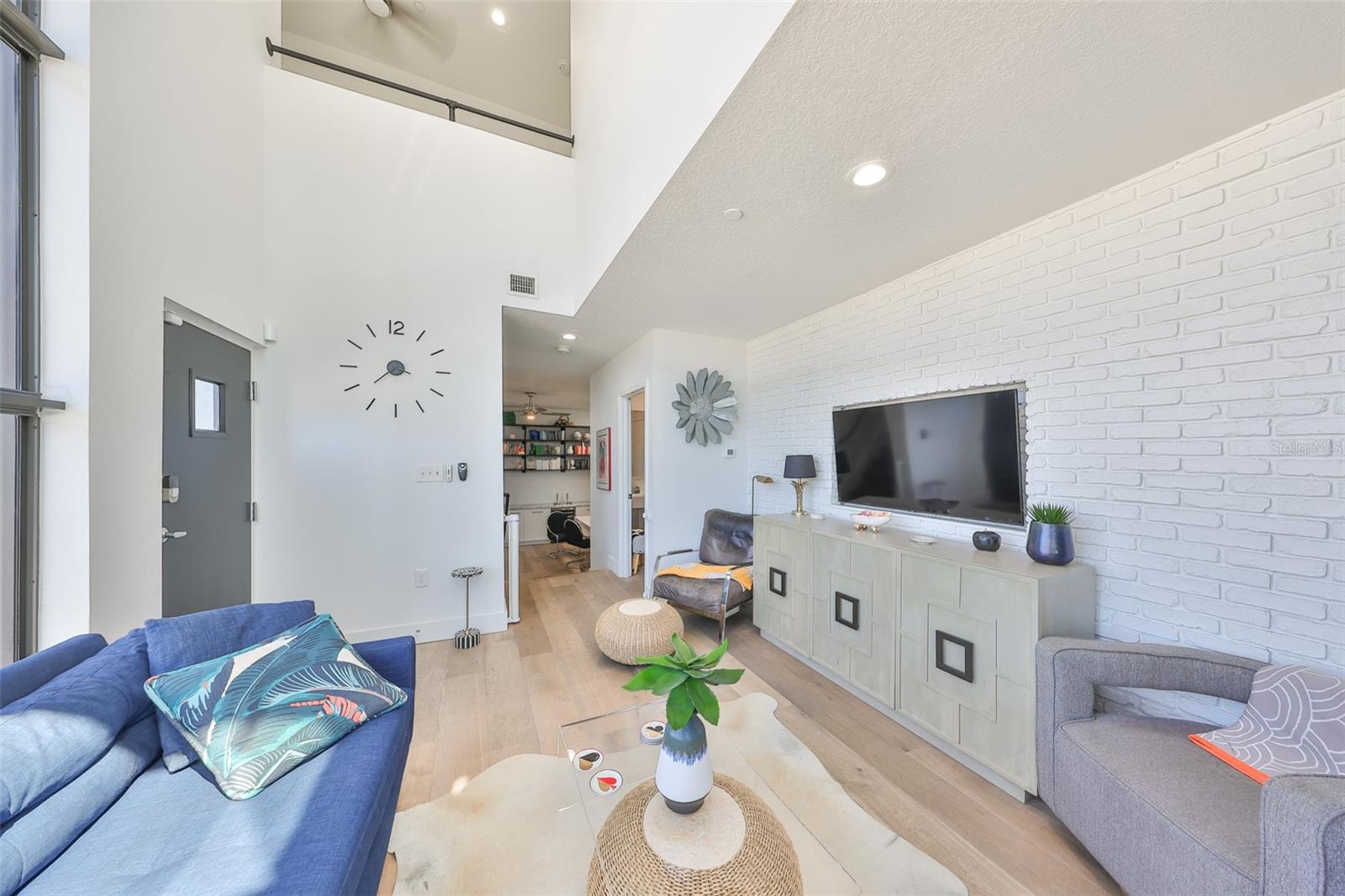 BARCELONA LOFTS - Residential