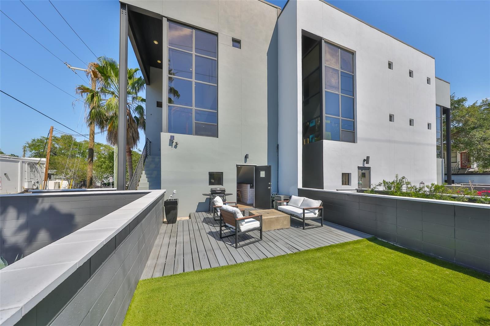 BARCELONA LOFTS - Residential