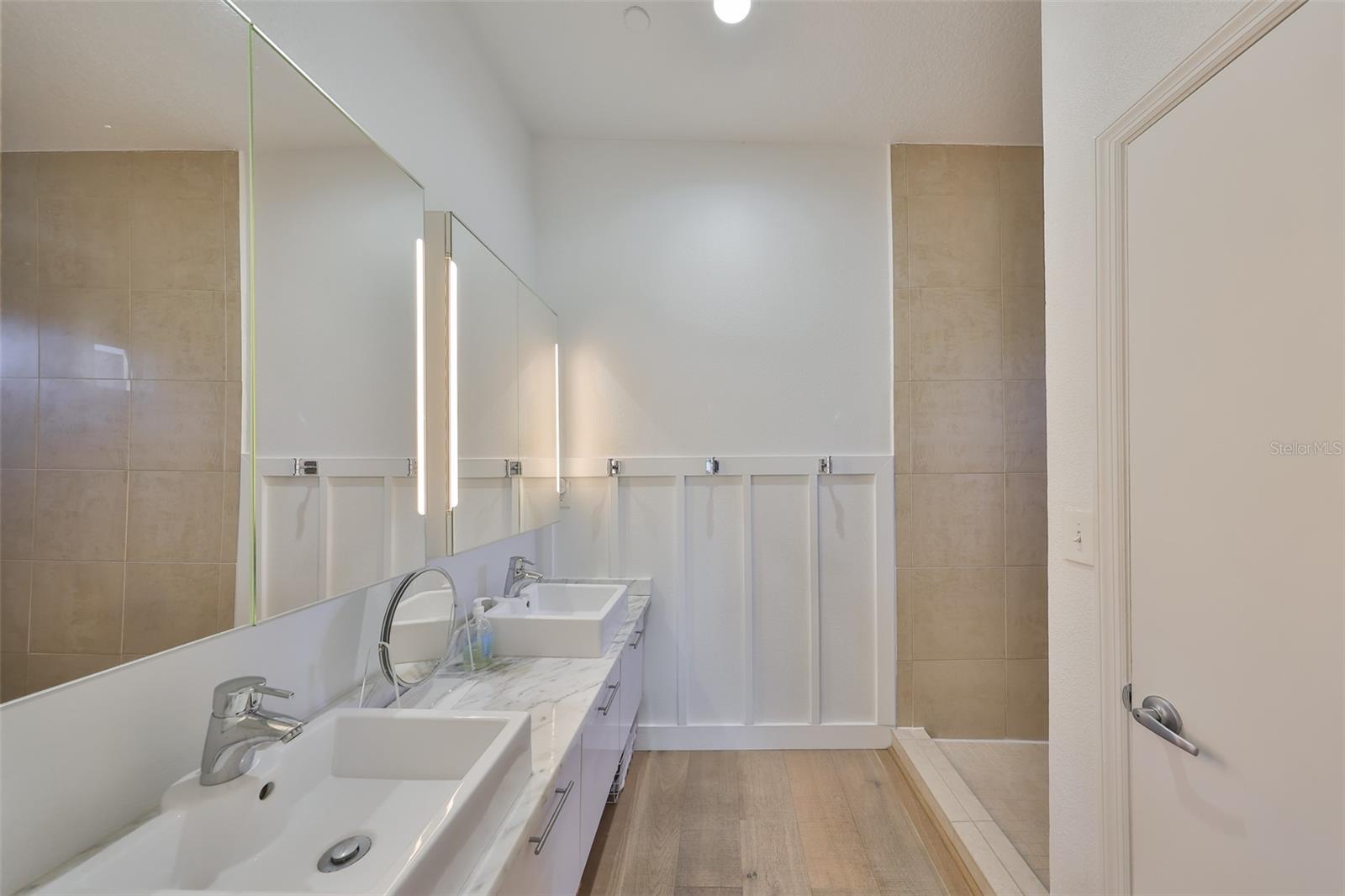 BARCELONA LOFTS - Residential