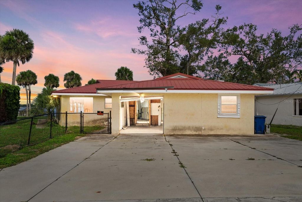Photo of 108 Winson Avenue, Englewood, FL 34223 (MLS # N6139616)