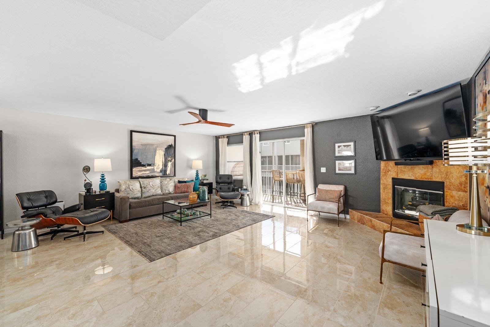 1117 PINELLAS BAYWAY S 306