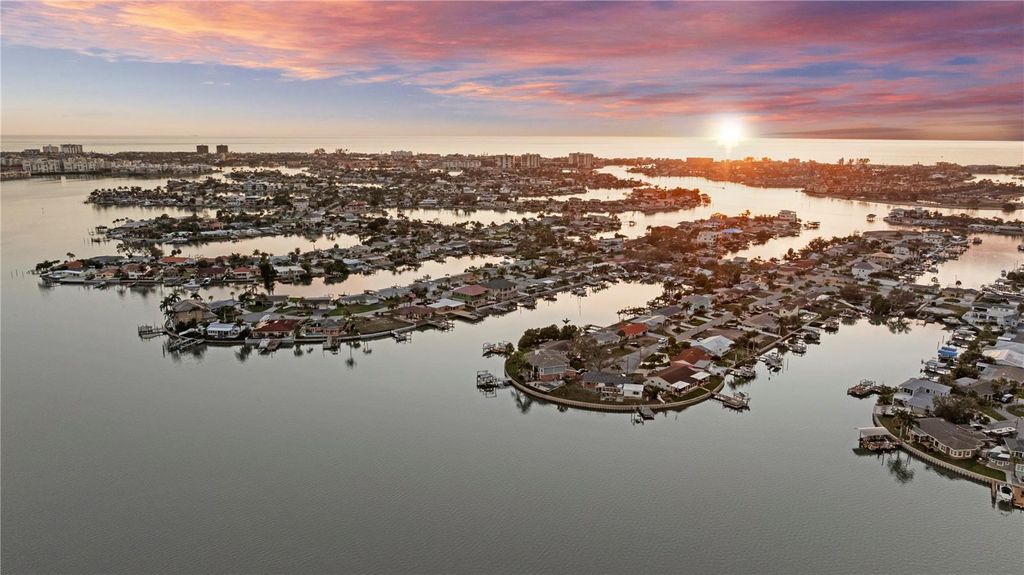 Photo of 7821 3rd Avenue S, St Petersburg, FL 33707 (MLS # TB8491647)