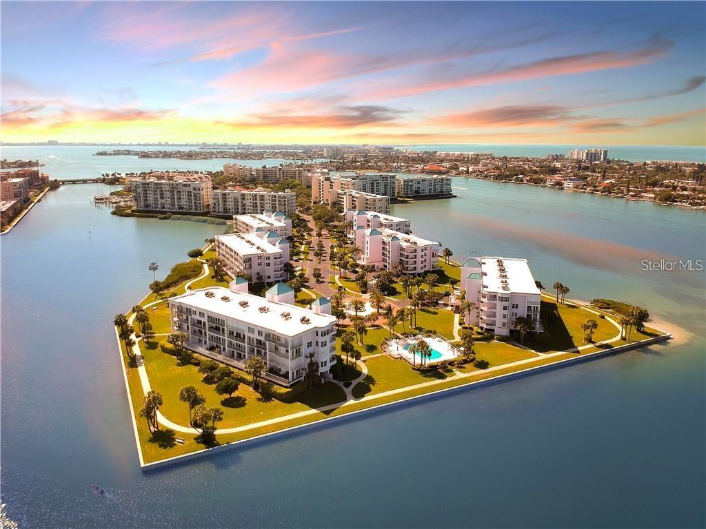 CORAL POINTE - Residential