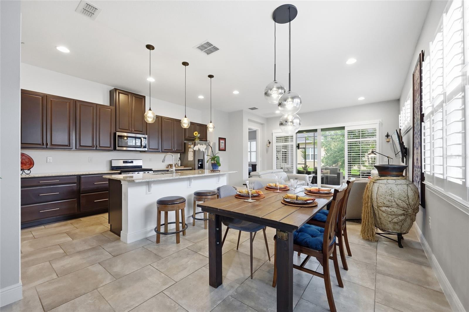 NORTHWEST LAKESIDE GROVES PH 1 - Residential