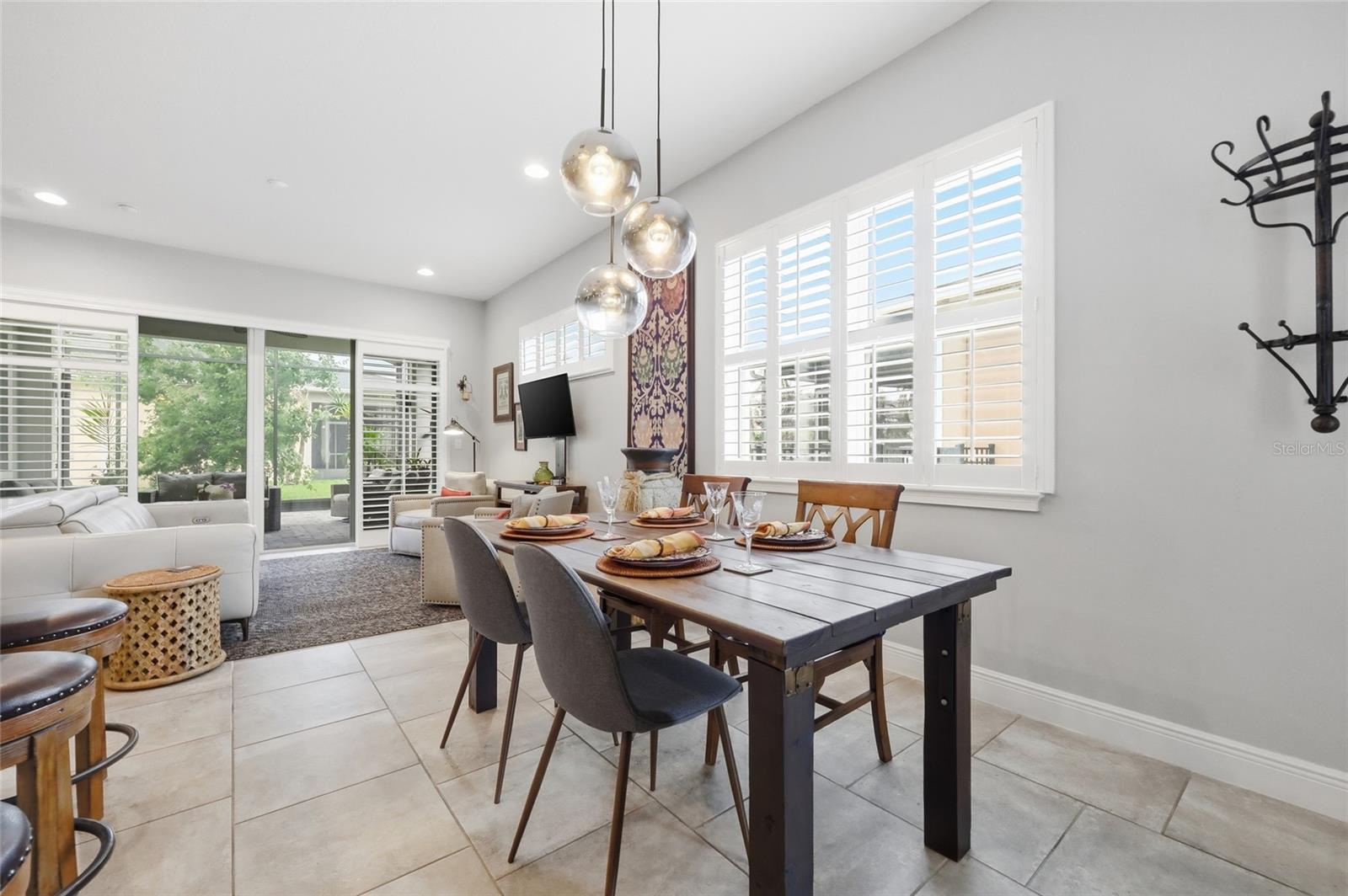 NORTHWEST LAKESIDE GROVES PH 1 - Residential