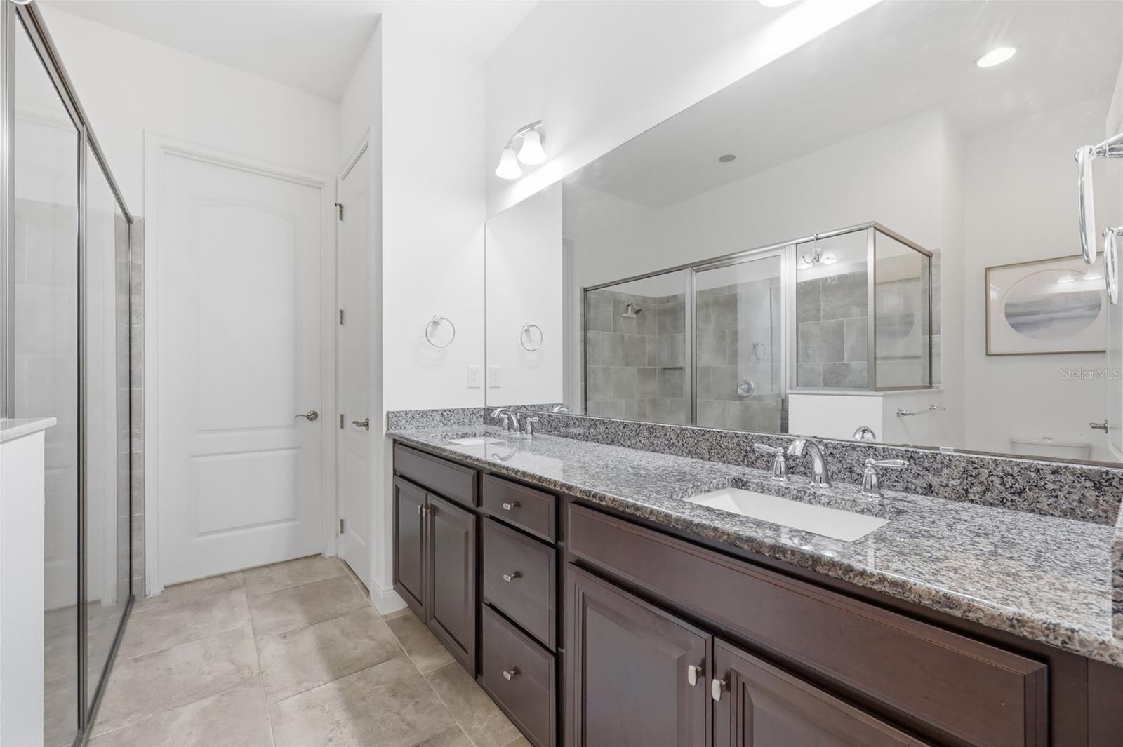 NORTHWEST LAKESIDE GROVES PH 1 - Residential