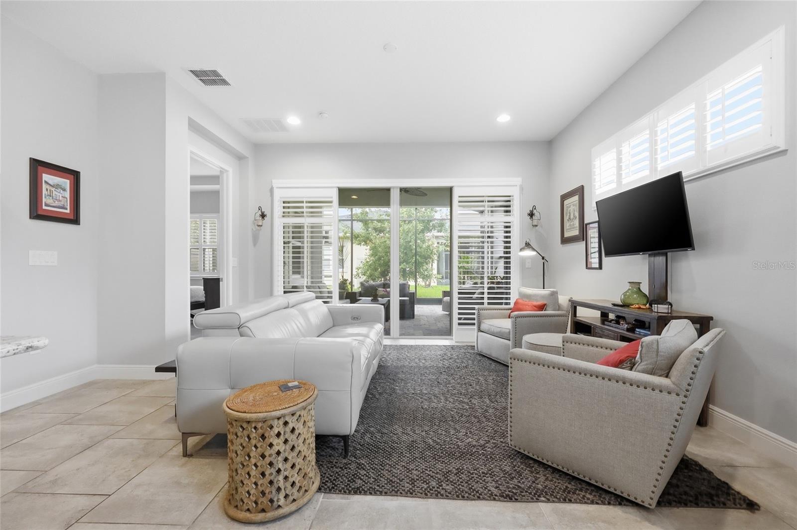 NORTHWEST LAKESIDE GROVES PH 1 - Residential