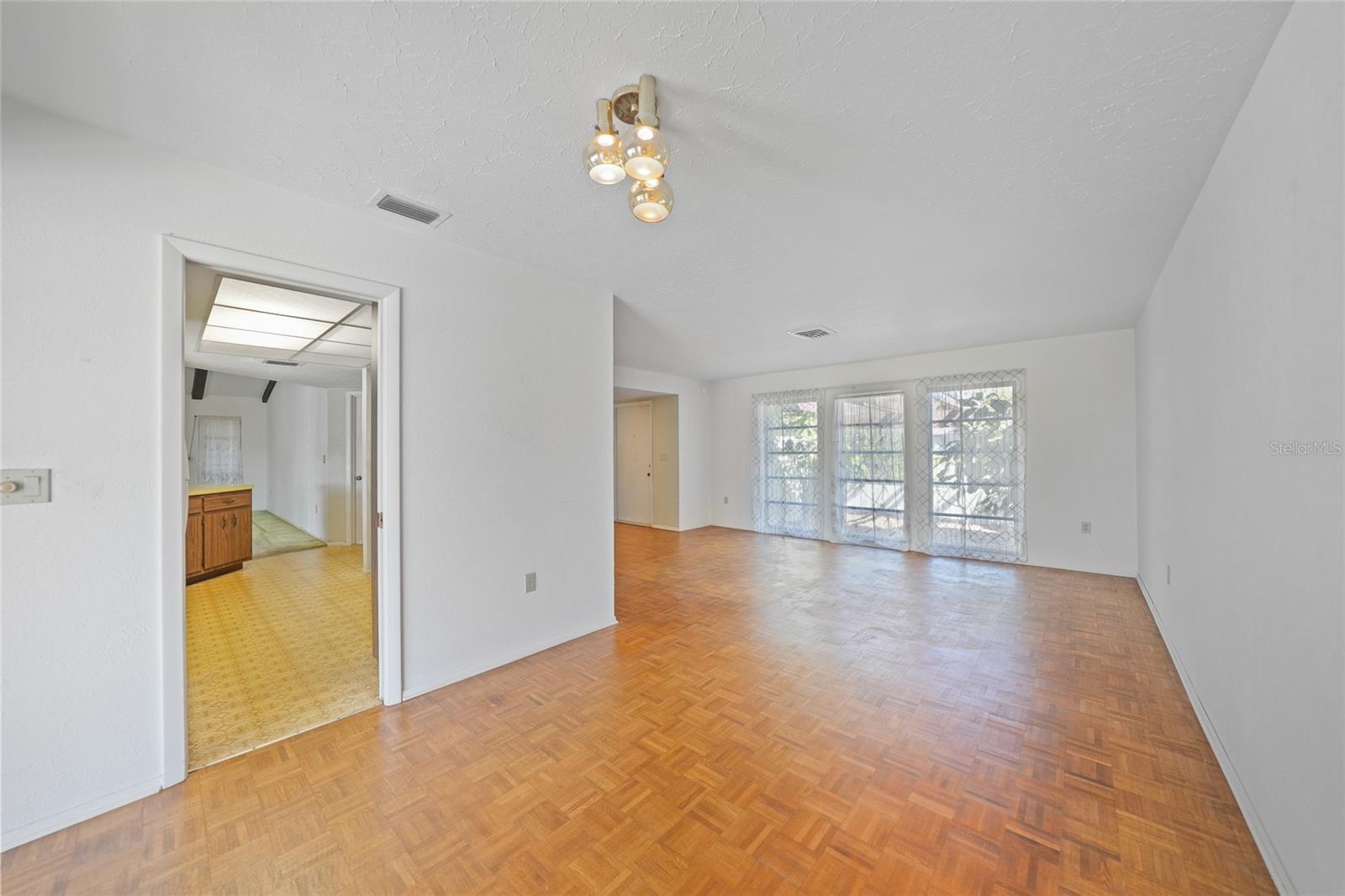 VENICE GARDENS - Residential