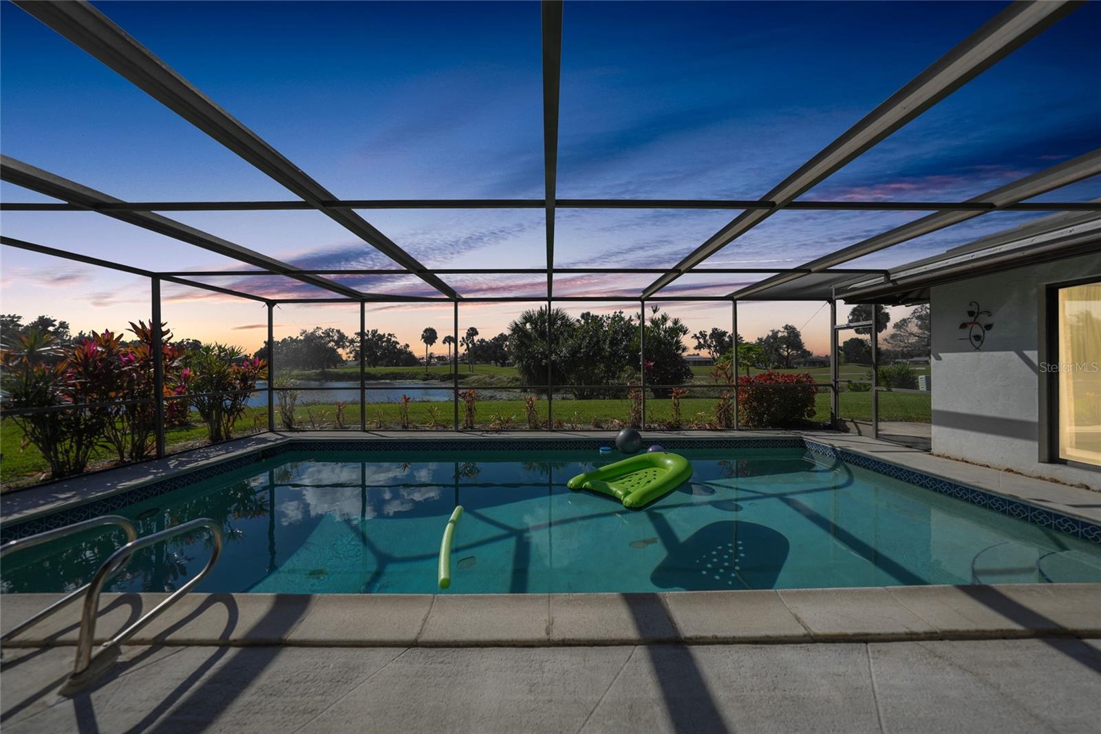 VENICE GARDENS - Residential