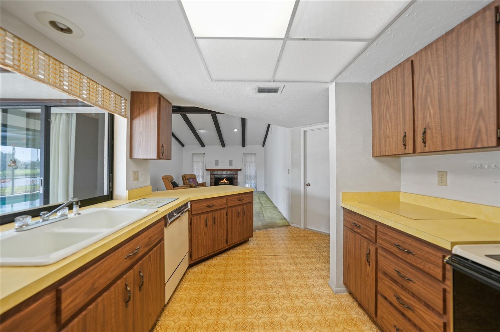 VENICE GARDENS - Residential