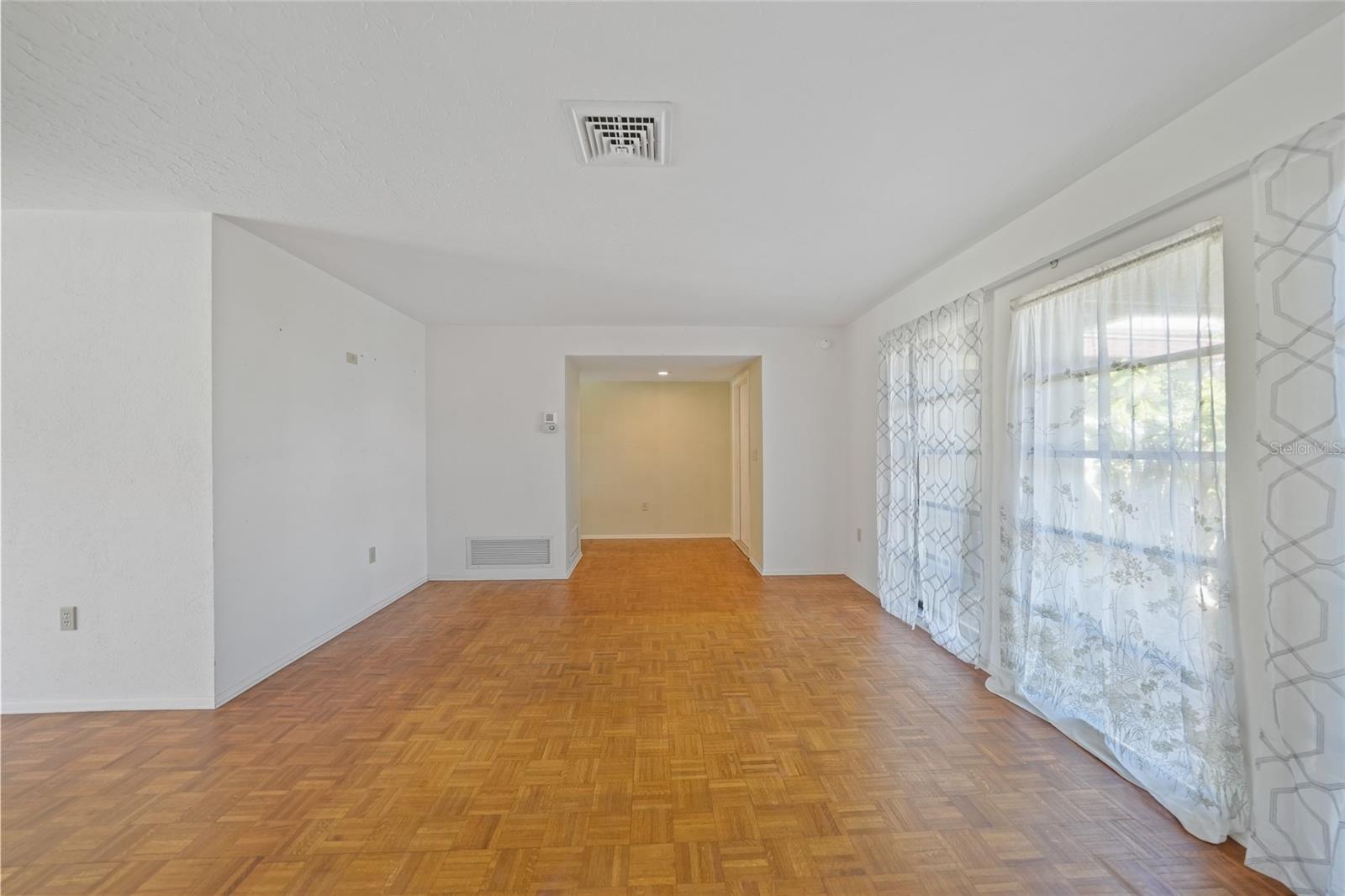 VENICE GARDENS - Residential