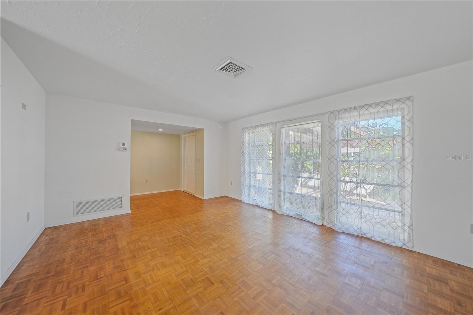 VENICE GARDENS - Residential