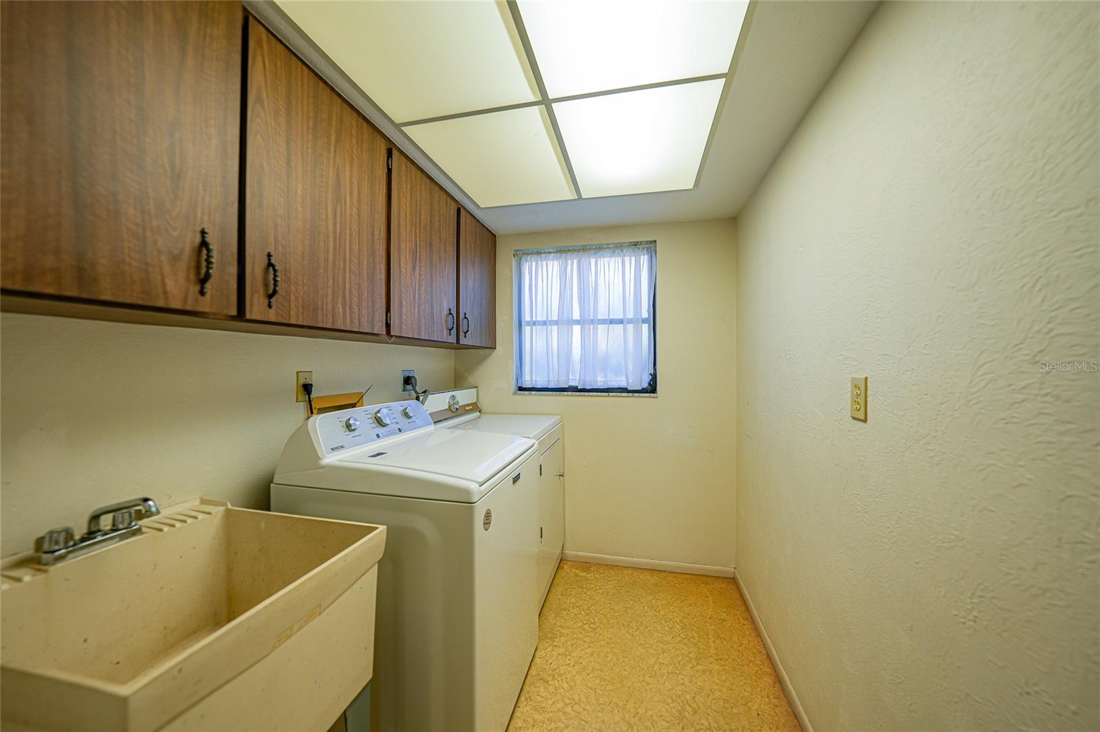 VENICE GARDENS - Residential