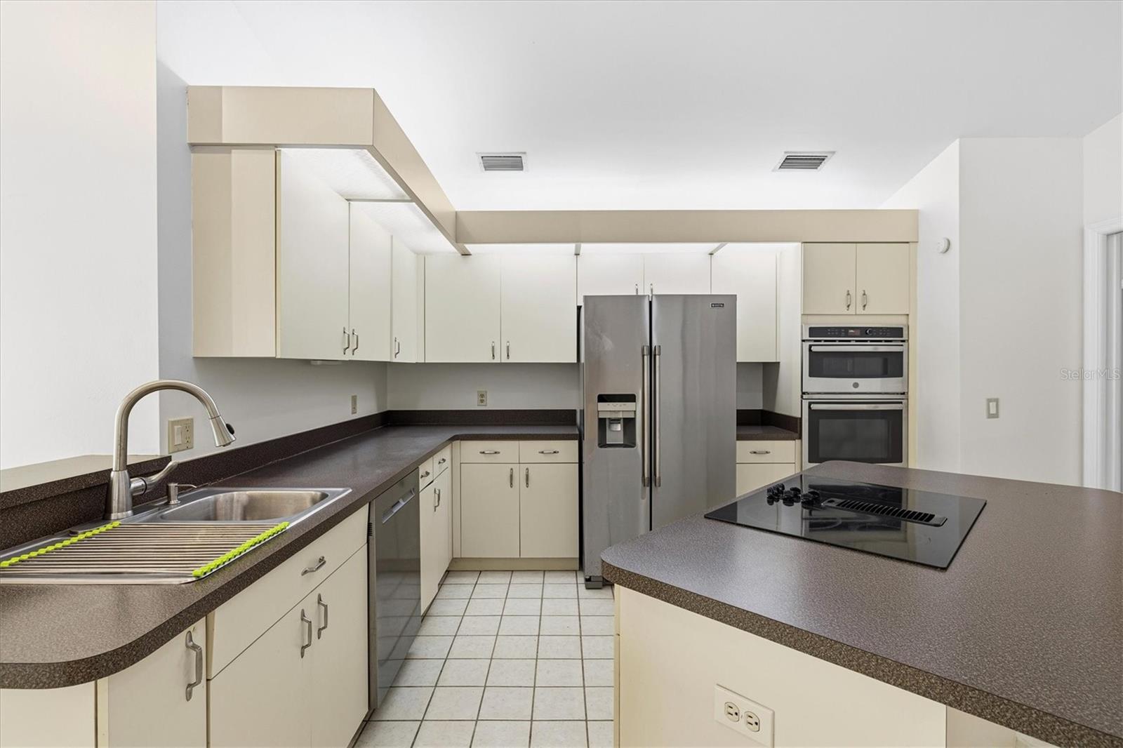 DEL SOL VILLAGE AT LONGWOOD RUN PH 02 - Residential