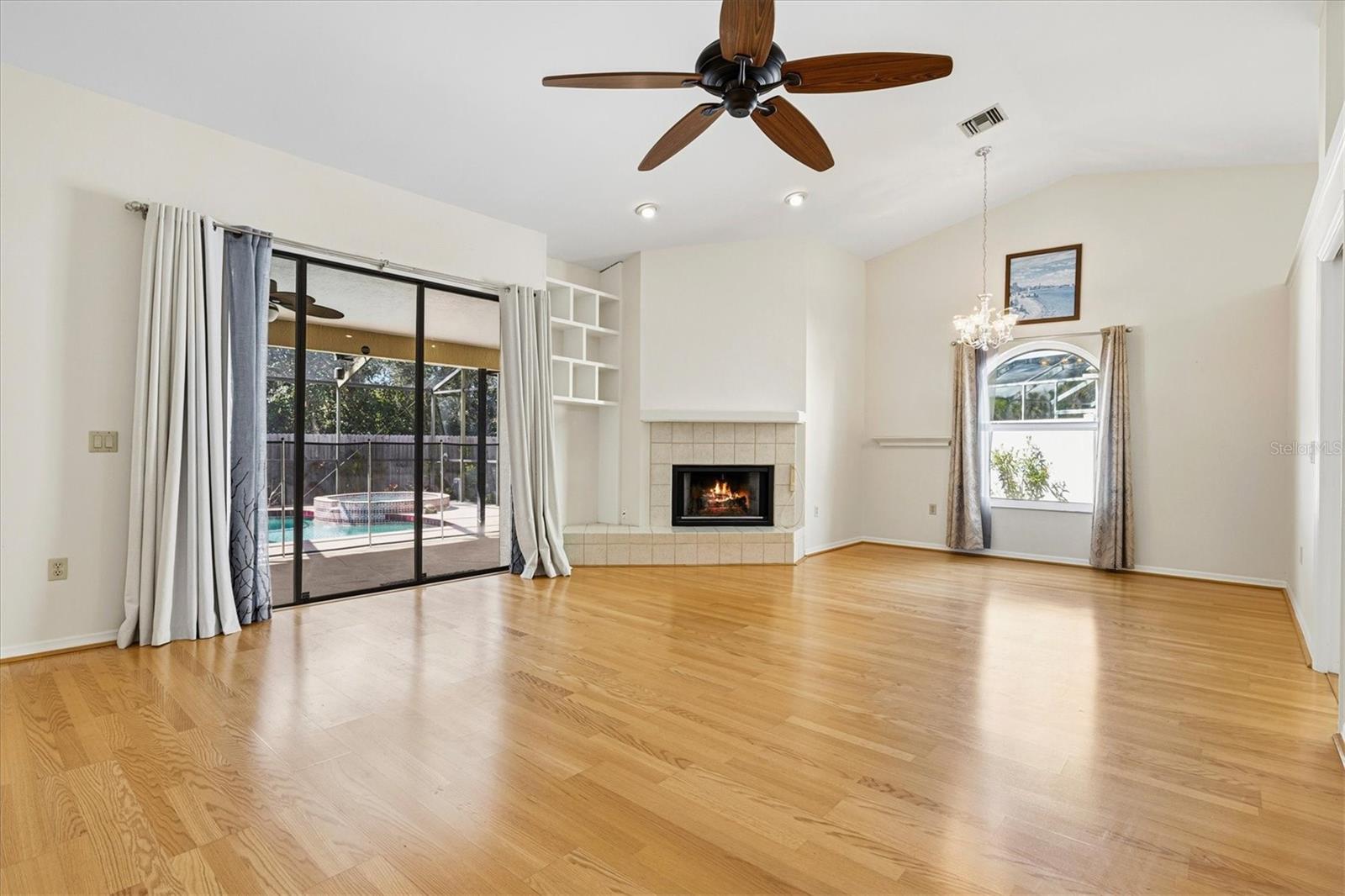 DEL SOL VILLAGE AT LONGWOOD RUN PH 02 - Residential