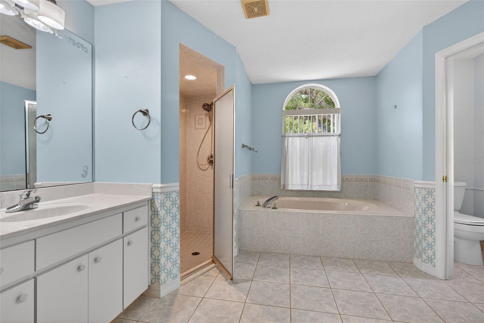 FAIRVIEW ESTATES - Residential