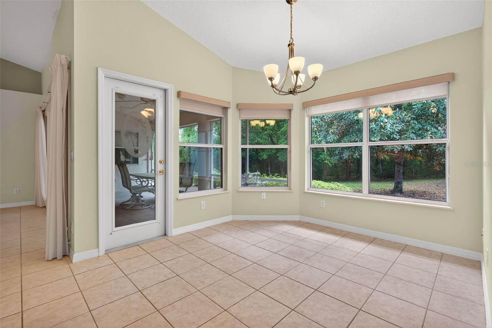 FAIRVIEW ESTATES - Residential