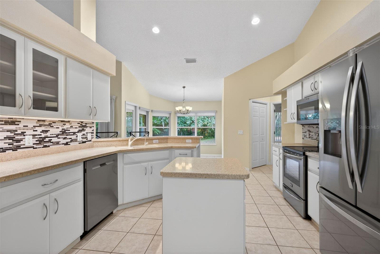 FAIRVIEW ESTATES - Residential