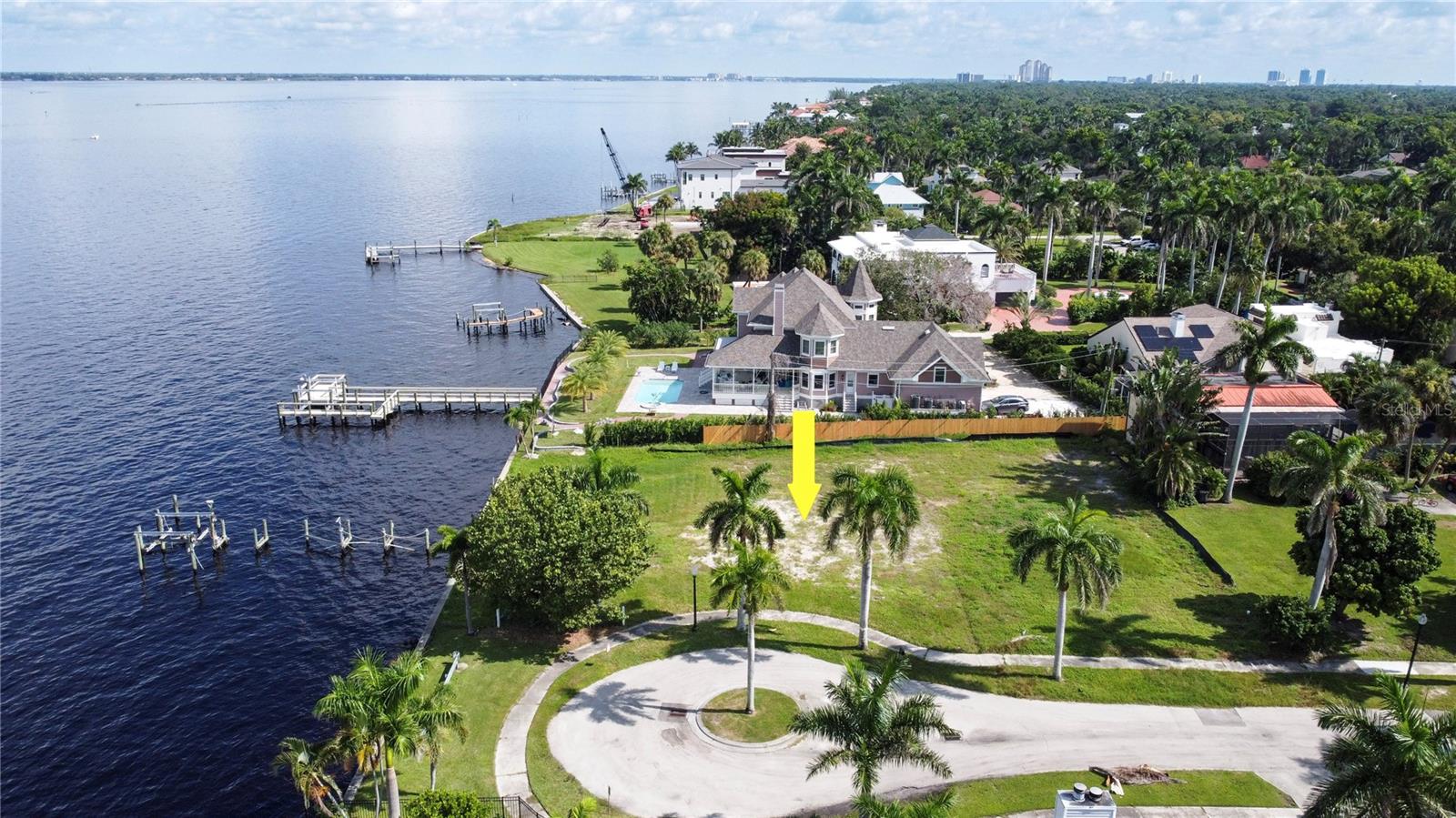 1301 RIO VISTA AVENUE