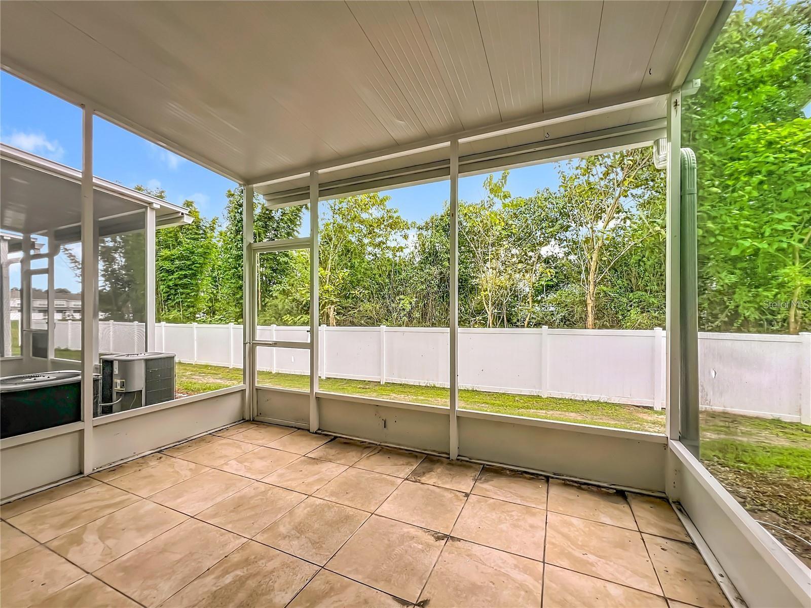 WYNCHASE TWNHMS - Residential