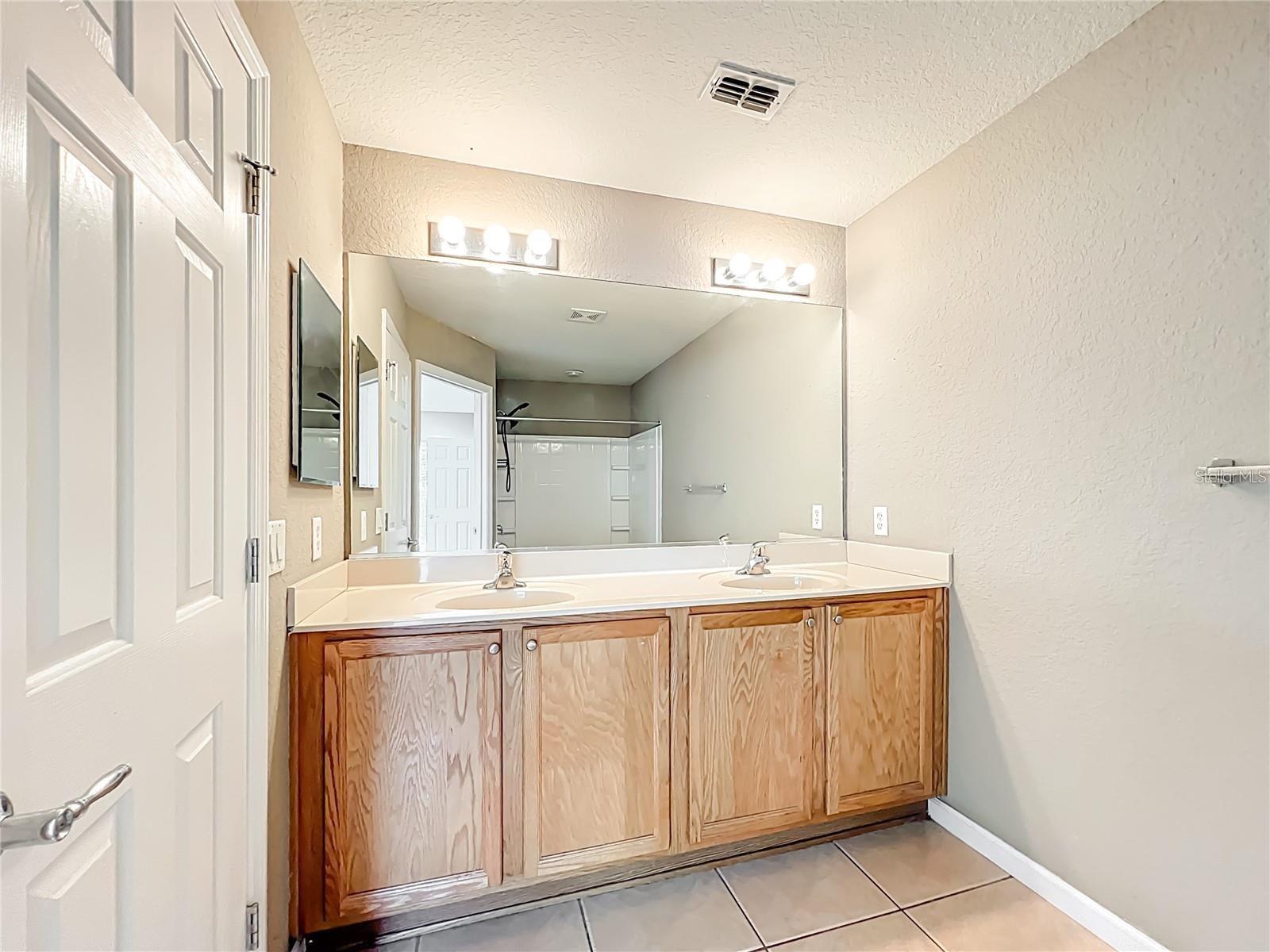 WYNCHASE TWNHMS - Residential