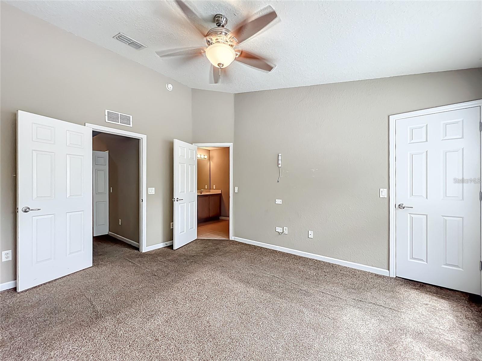 WYNCHASE TWNHMS - Residential