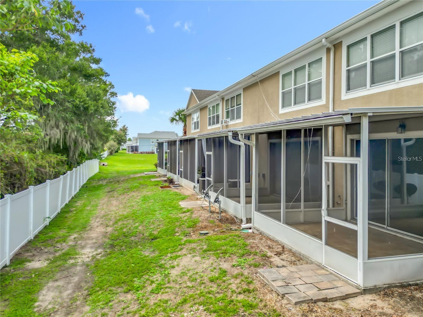 WYNCHASE TWNHMS - Residential