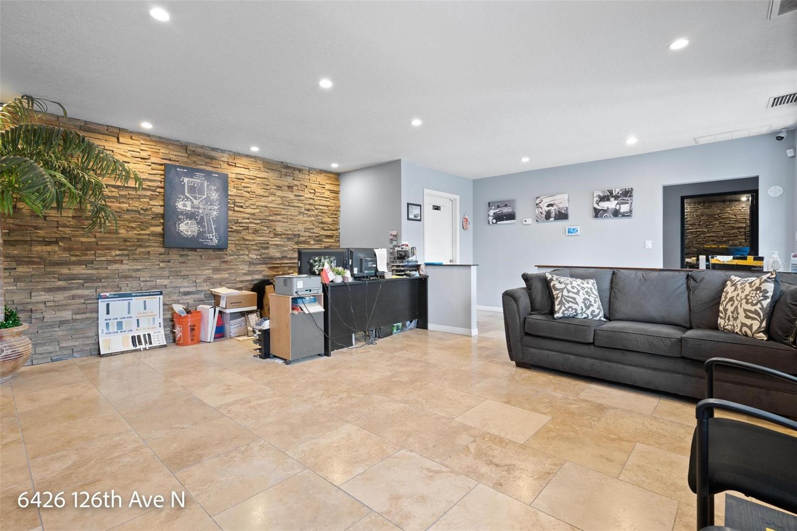 POTTERFIELD MINIATURE FARMS - Commercial Sale