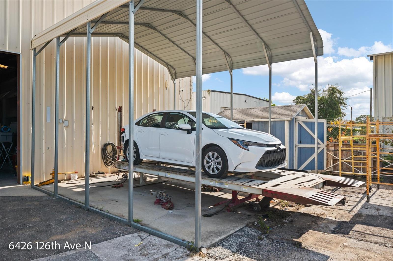 POTTERFIELD MINIATURE FARMS - Commercial Sale