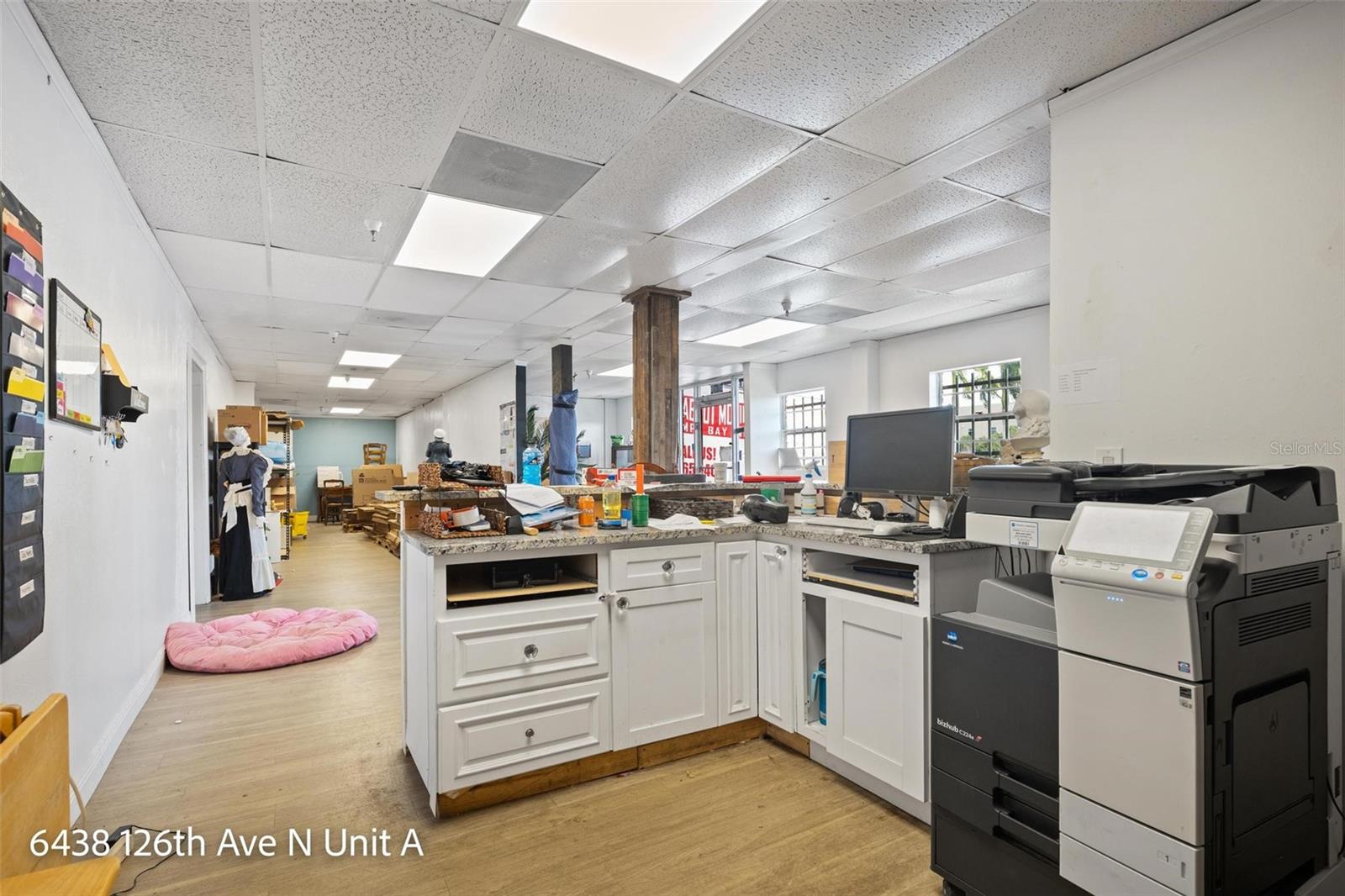 POTTERFIELD MINIATURE FARMS - Commercial Sale