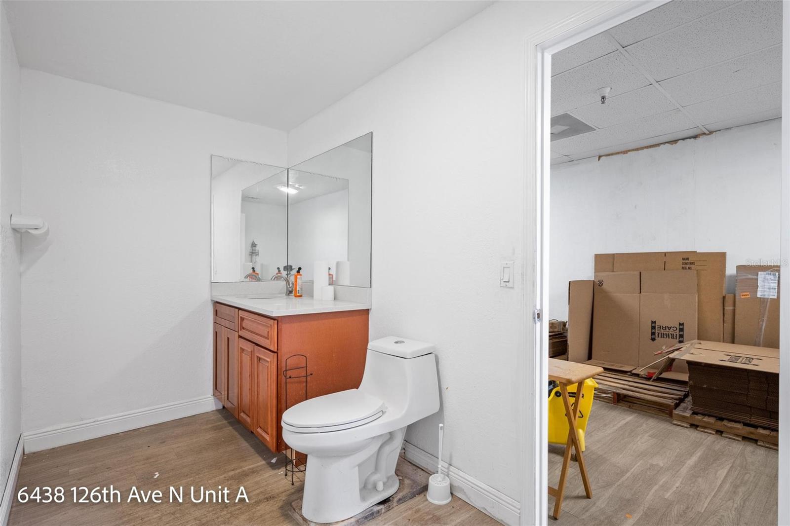 POTTERFIELD MINIATURE FARMS - Commercial Sale