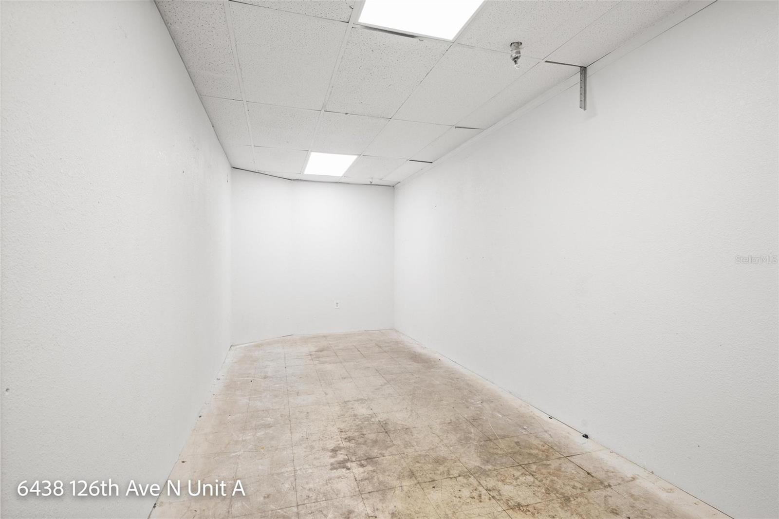 POTTERFIELD MINIATURE FARMS - Commercial Sale