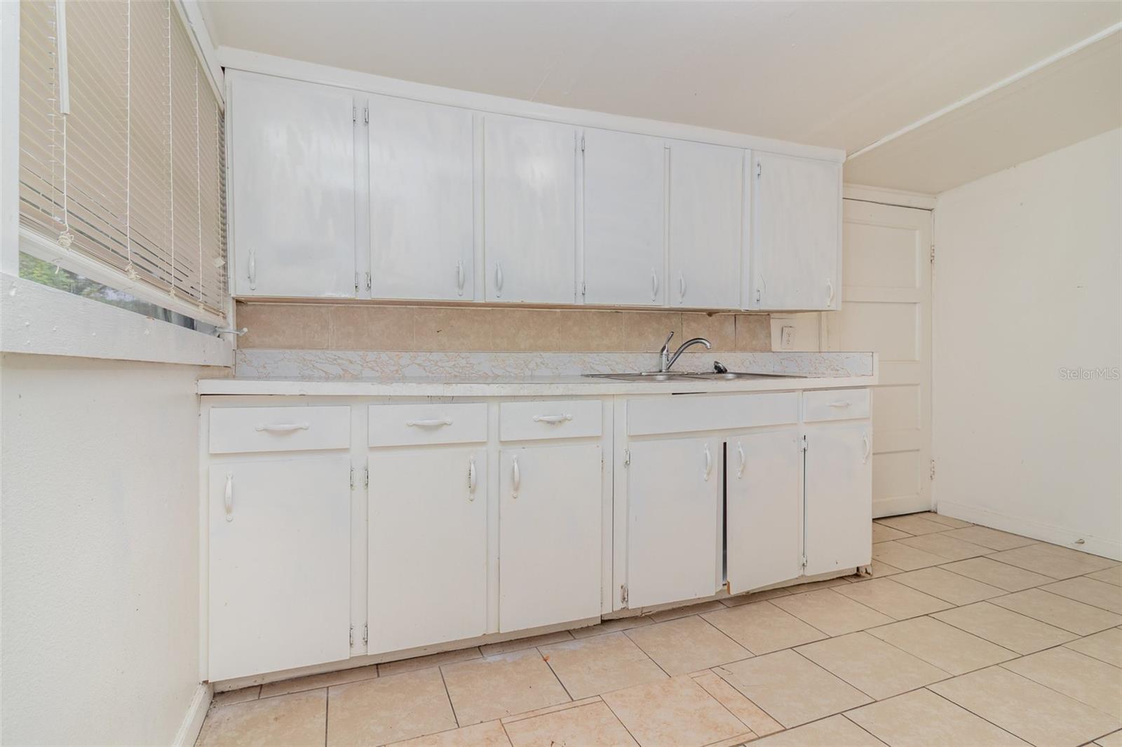 L C COXS ADD - Residential