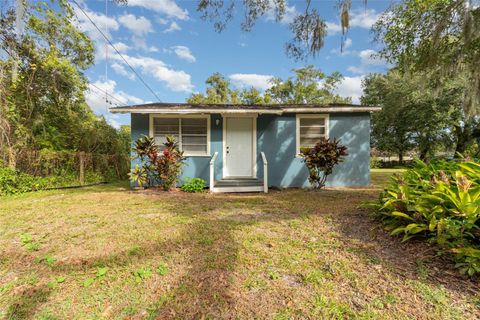 Photo of 5023 College Drive, Orlando, FL 32811 (MLS # O6358458)
