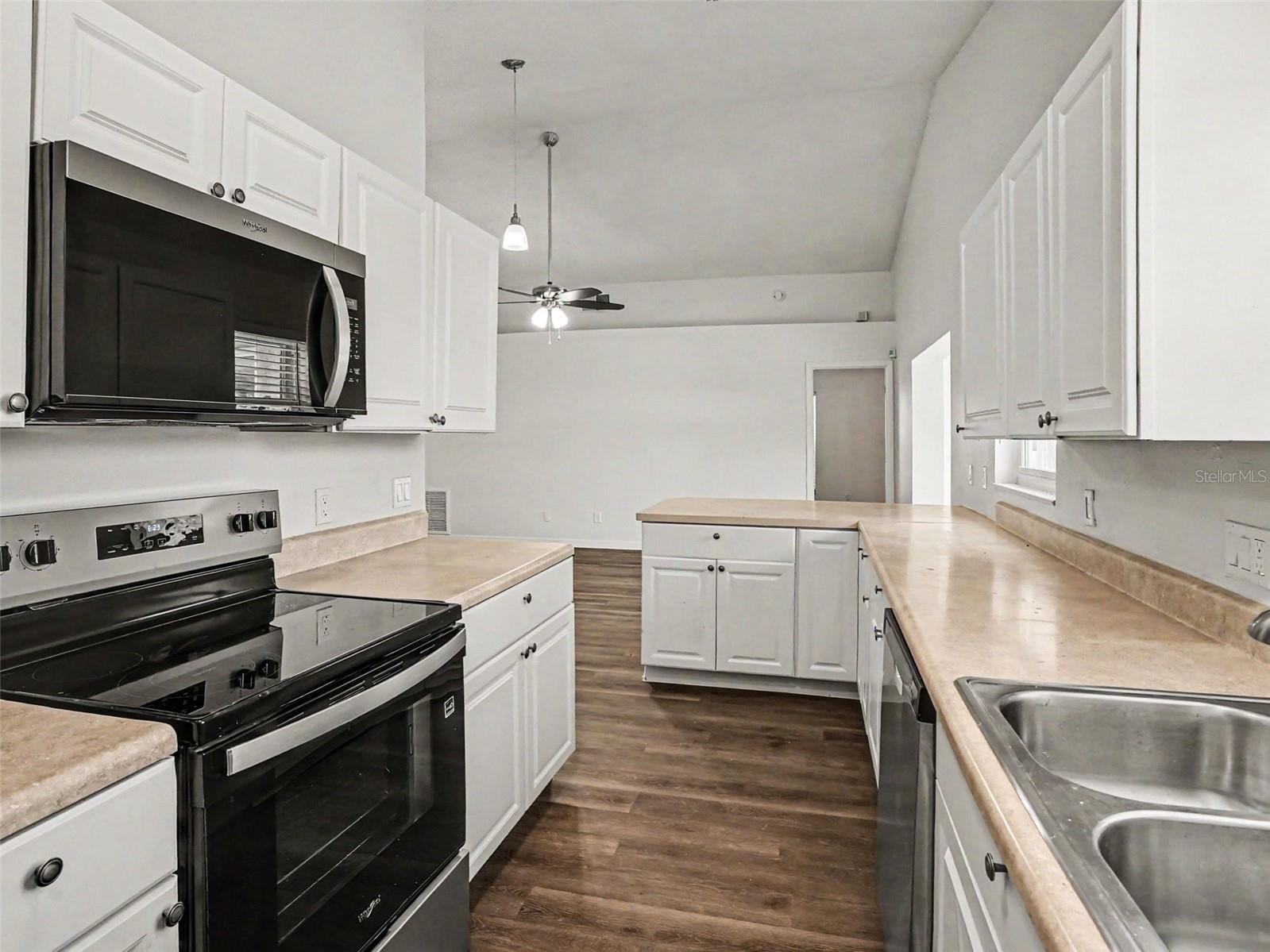 MAGNOLIA OAKS RIDGE - Residential