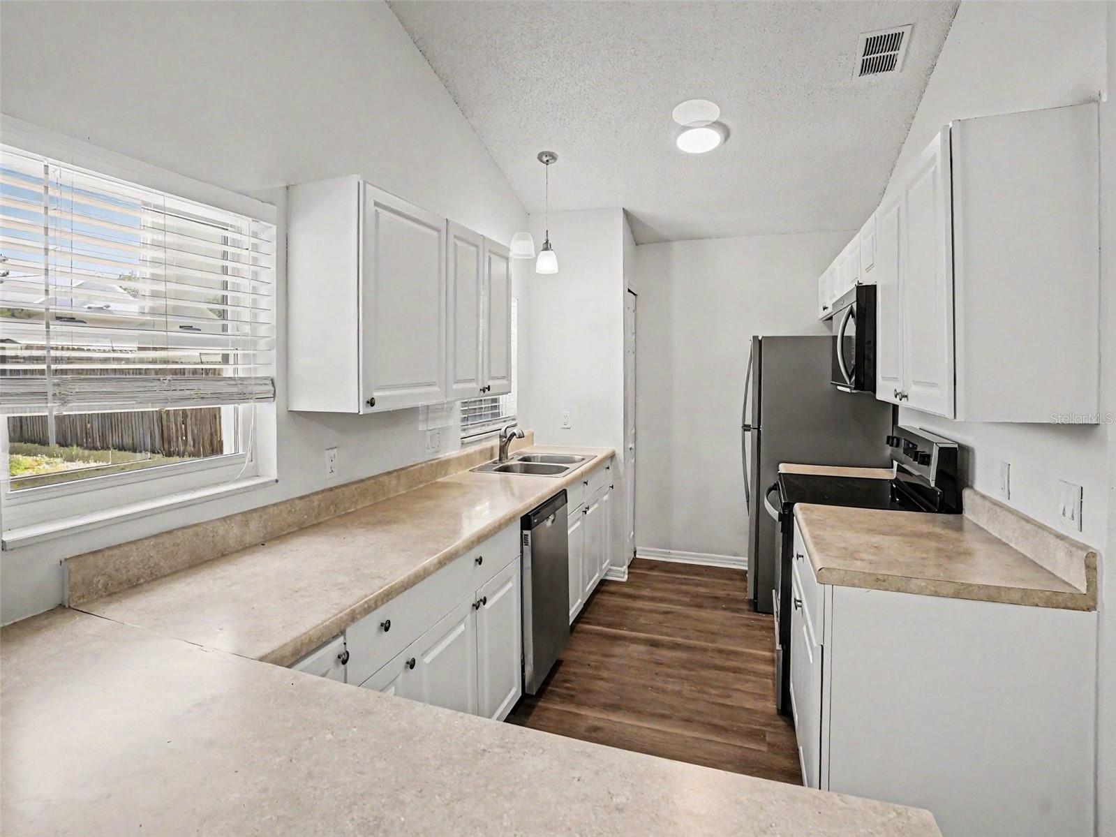 MAGNOLIA OAKS RIDGE - Residential