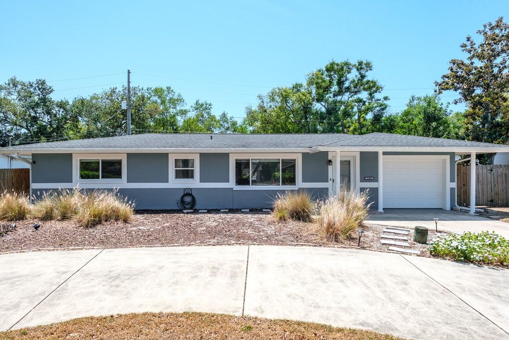Photo of 11662 75th Avenue, Seminole, FL 33772 (MLS # TB8503741)
